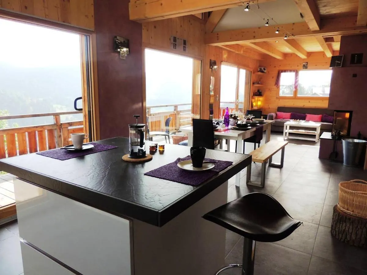Chalet Charmant Aux Gets Avec Vue Sur Montagne Et Cheminee Les Gets 0*,
