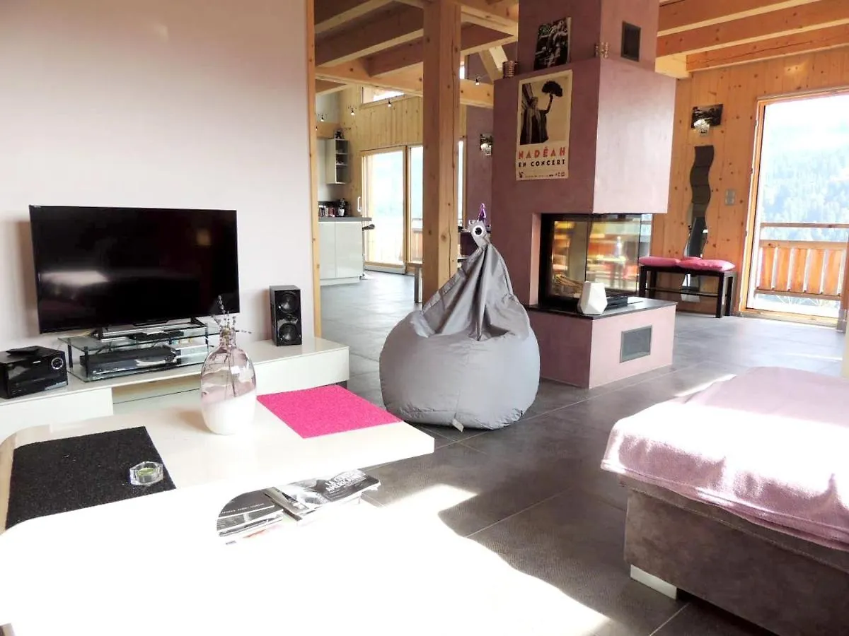 Chalet Charmant Aux Gets Avec Vue Sur Montagne Et Cheminee Les Gets 0*,