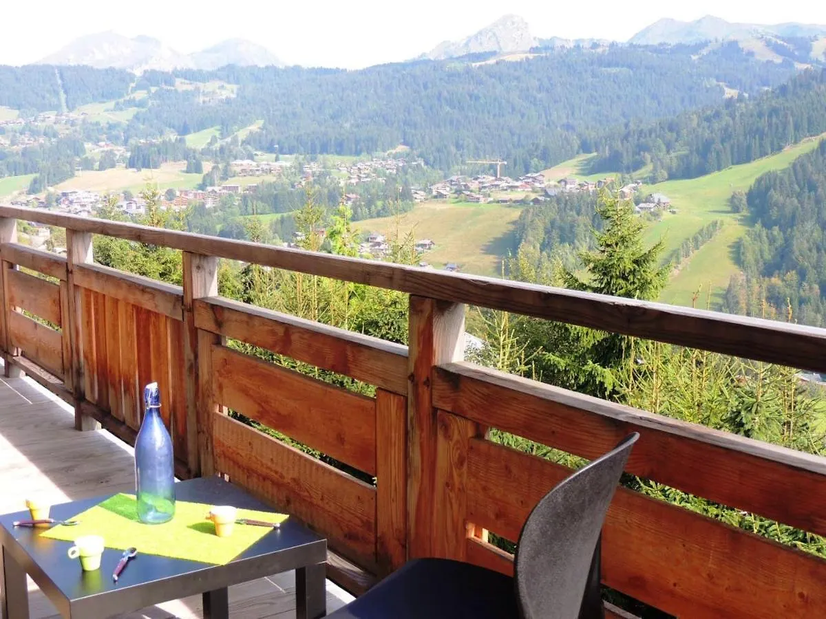 Chalet Charmant Aux Gets Avec Vue Sur Montagne Et Cheminee Les Gets 0*,